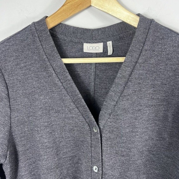 LOGO Lori Goldstein Gray Waffle Knit Tunic Top Size M Lace Trim A-Line - Picture 2 of 9